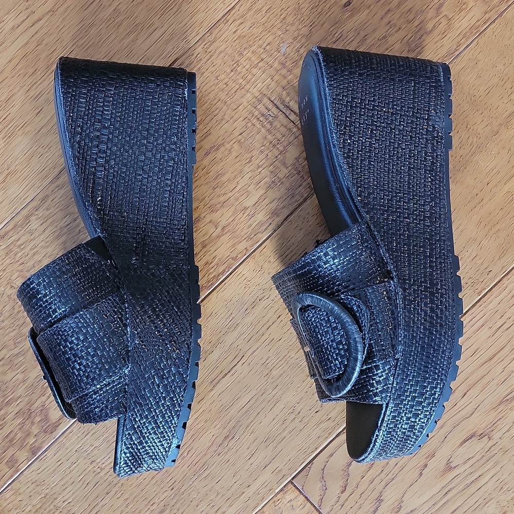 A new Day platform sandals